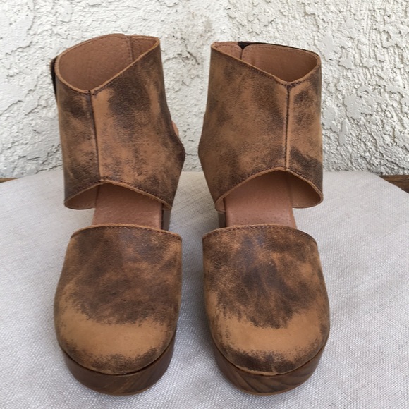 -SOLD- New Freebird Madrid Distressed Shoes 9 - Picture 2 of 8